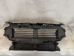 Mercedes gla glb w247 pas переднее усилитель жалюзи руль воздуха фото №1