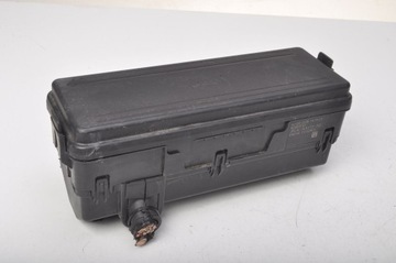 Range rover l494 3.0 sdv6 коробка запобіжників фото №1