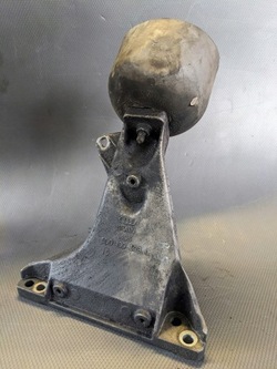 Лапи подушка двигуна audi a6 фото №1