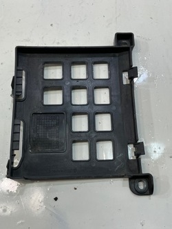 Держатель контроллера двигателя audi a8 d4 4h0906330e фото №1