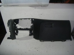 Hyundai tucson ii бардачок пассажира крышка фото №1