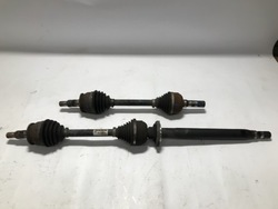 Піввісь полиця ліва коротка aaka zafira c 12- 2.0 cdti фото №1