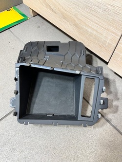 72 audi q3 83a полиця консолі 83b857925b фото №1