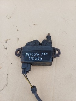 Замок капота перед ford focus mk1 2000 год фото №1