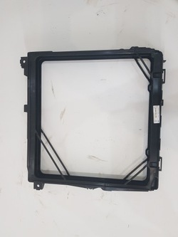 Рамка радиатор tycan e-tron 9j1122356a фото №1