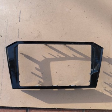 Рамка защита dekor навигации дисплея volkswagen passat b8 3g8858069b фото №1