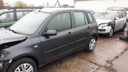 Дзеркало ліві mazda 2 рестайлінг - всі запчастини фото №1