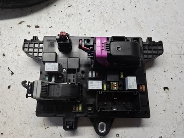 Opel zafira c коробка предохранителей задняя 13449202 wy фото №1