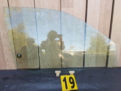 Стекло боковая правая передняя nissan x-trail фото №1