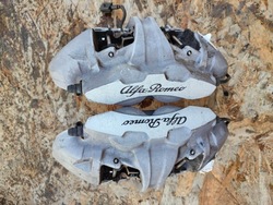 Swap гальма затискачі передні alfa romeo stelvio q4 brembo фото №1