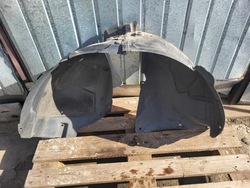 Opel zafira c подкрылок правые перед 13301572 фото №1