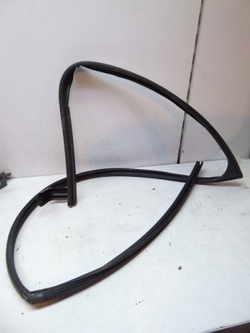 Mg zs рестайлинг 2023- прокладка дверь стёкла перед левая направляющая 5d фото №1