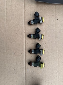 03c906039b volkswagen caddy wtyskiwacz бензин 03c906039 фото №1