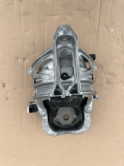 ! audi a8 d5 q7 q8 подушка двигуна права 4m0199256al ! фото №1