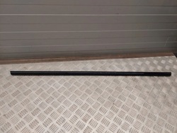 Audi q8 4m8839475c ліва сторона прокладки скло фото №1