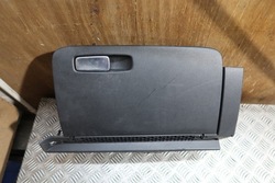 Бардачок пассажира audi a1 8x 8x1857035b фото №1