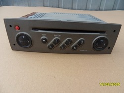 Радио cd заводские з код renault modus clio iii 3 8200335062 фото №1