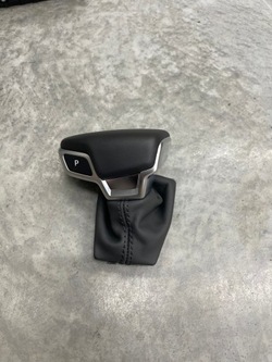 Ручка чехол изменения коробки передач q5 80a фото №1