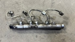 Mini r55 r56 r57 r60 топливная рейка 7823460 фото №1