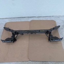 Pas перед переднее верхний усилитель лобовое range rover evoque l538 фото №1