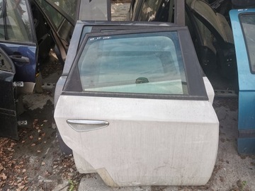 Двері праві зад праві задні alfa romeo 159 універсал фото №1