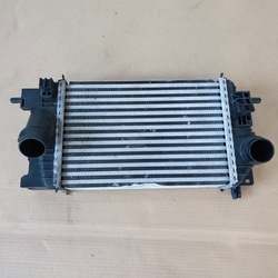 Інтеркулер opel meriva b 1.4 t 13283251 фото №1