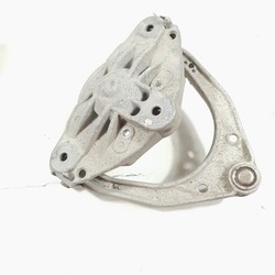 Важіль верхній vw touareg 7l фото №1