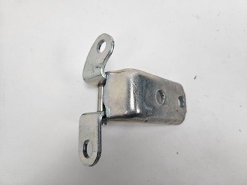 Toyota yaris iv corolla chr prius петля двері зад праві 68770-0h010 фото №1