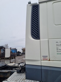 Спойлер спойлер обтекатель закабинная правая daf xf 106 фото №1