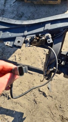 Замок капота audi a8 d3 03-10 4e0823509e фото №1