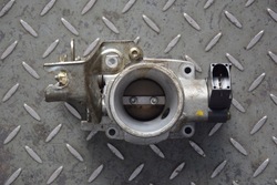 Дроссельная заслонка ford escort mk5 1.6 92ab9677ce фото №1