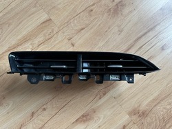 Opel corsa f 21r решітка повітропровід консолі середня фото №1