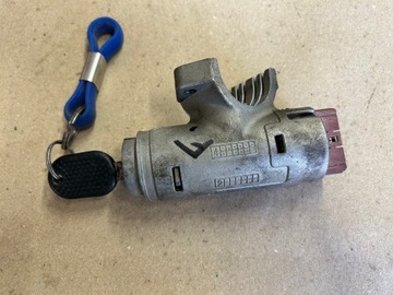 Fiat fiorino uno 1,1 1,4 замок зажигания з ключ фото №1