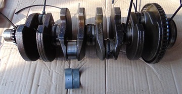 Wał коленчатый vw passat b6 2.0fsi bvy фото №1