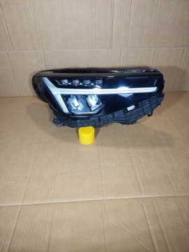 Volvo xc40 рестайлінг 21r .лампа права передня фото №1