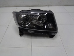 Jepp grand cherokee wk2 лампа права чорна 11r-15 фото №1