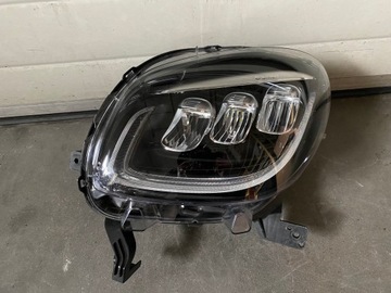 Фара лівий smart 453 повний led 260606726r фото №1