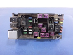 Forester iii коробка запобіжників 82241sc020 фото №1