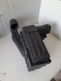 Vw golf v корпус фільтра повітря 3c0129607as фото №1