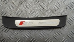 Audi оригінальний номер 8t8853376a фото №1