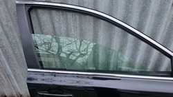 Скло двері передня права перед бокова subaru outback iv 09-14 фото №1