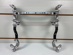 Тележка подрамник передние audi q7 q8 cayenne touareg bentayga фото №1