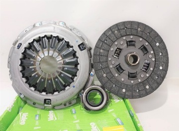 Kpl сцепление toyota yaris 1.3 - valeo 826620 фото №1