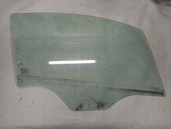 Suzuki splash 08-14 скло двері права фото №1