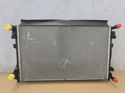 Комплект радіатор volkswagen golf viii caddy 20- 5wa121251c 5q0121251hs фото №1