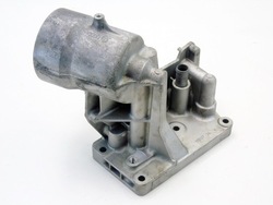 Корпус фільтра масла 2.5 tdi t5 vw transporter touareg 070115389d фото №1