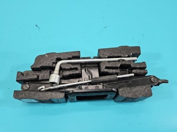 Домкрат підйомник автомобільний hyundai santa fe ii 06-12 фото №1