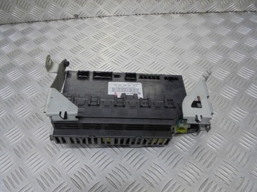 Коробка запобіжників sam mercedes w211 2.2 cdi фото №1