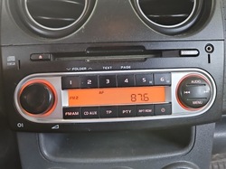 Радіо заводські mitsubishi colt z30 vi 04-12 mz314167 радіопрогравач фото №1