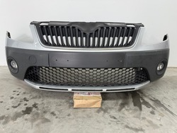 Бампер перед переднє skoda fabia ii 2 scout рестайлінг 5j0807221m фото №1